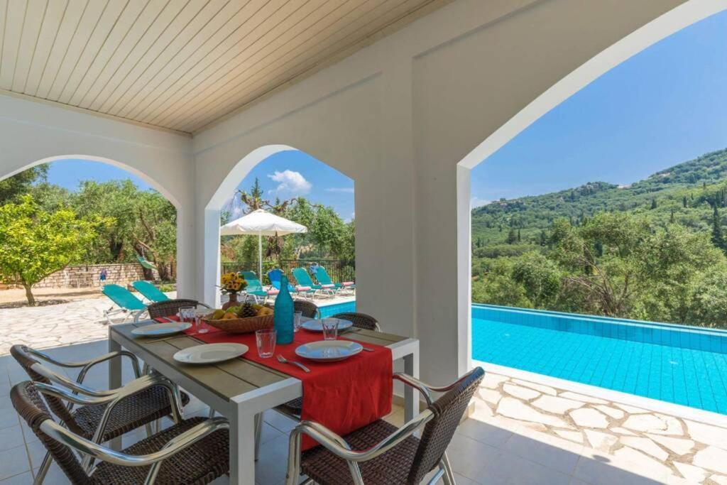 Villa Eleonas Strongyli  Exteriér fotografie